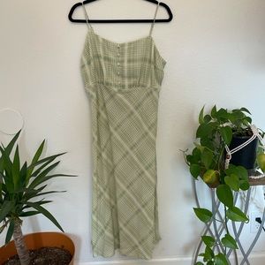 Green plaid print Lulus midi dress